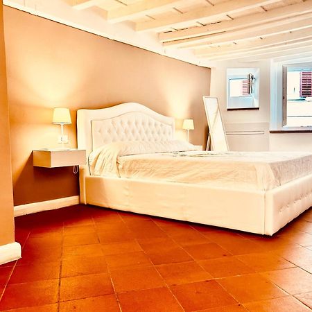 Amazing Apartment In Piazza Santa Croce Firenze מראה חיצוני תמונה